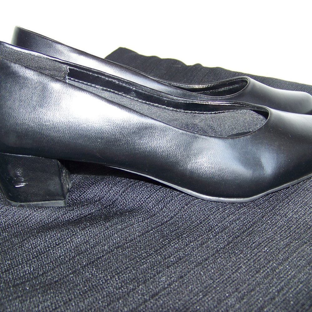 Love Comfort Women's Layla2 Dress Pump Black